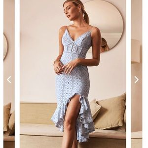 SELFIE LESLIE BABY BLUE HIGH LOW CIRCLE HEM LACE MIDI DRESS — XS